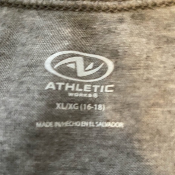 BUNDLE: 3 tanks!! - Picture 8 of 9